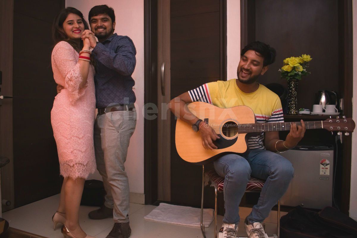 Express love in a fascinatingly different way with beautiful songs in a musical delivery.