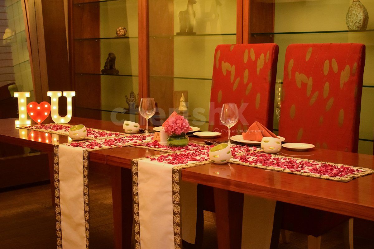 Private Candle Light Dinner at Taj Vivanta, Dwarka, Delhi