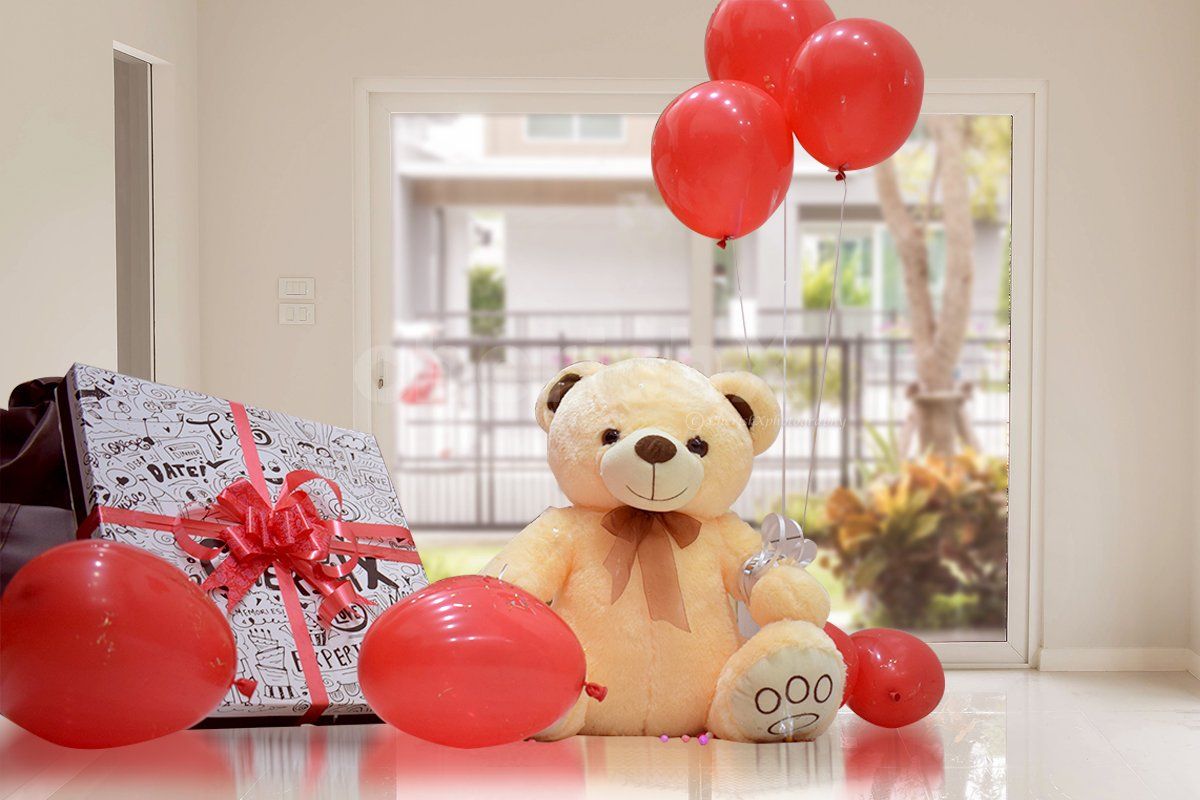 Teddy Surplosion Box