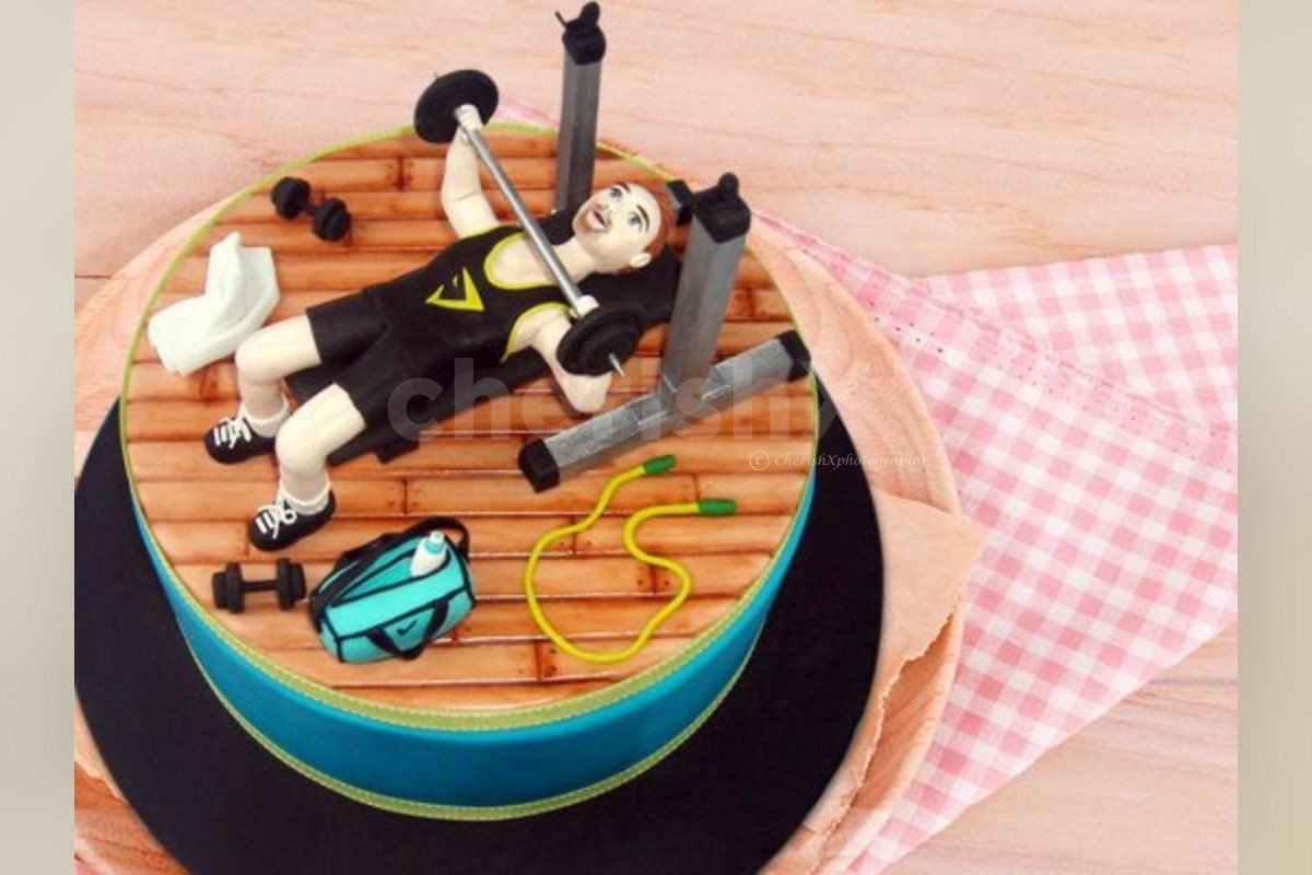 Gym love fondant designer cake