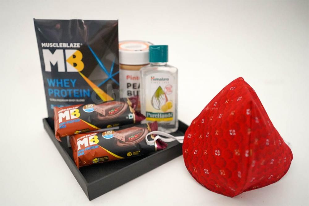 Give your brother a healthy gift to encourage his fitness.