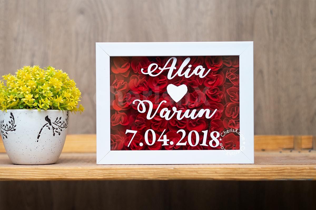 Gift your boyfriend, girlfriend, husband or wife, a beautiful Valentine's Red Rose Frame!