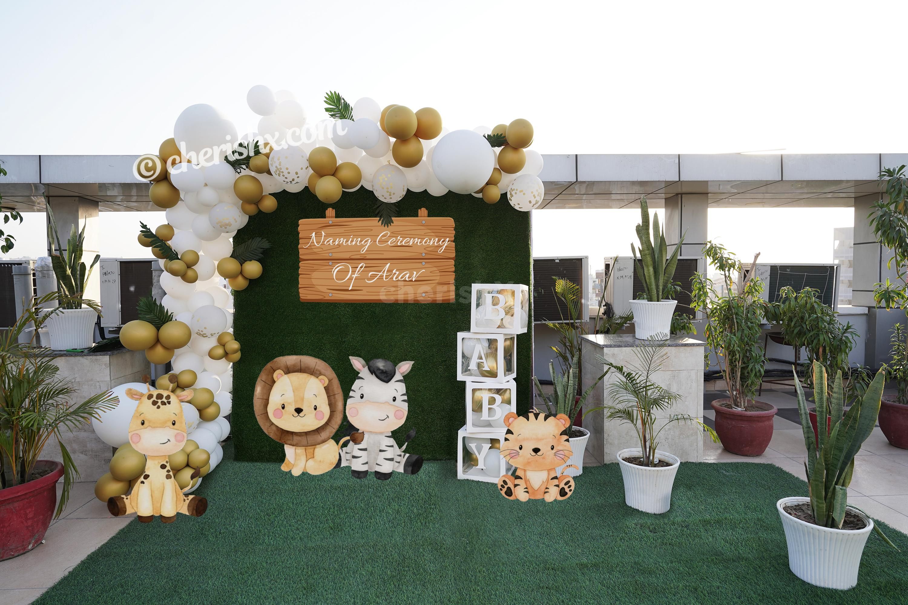 A Stunning Jungle Safari Theme Balloon Decor for your Celebrations.