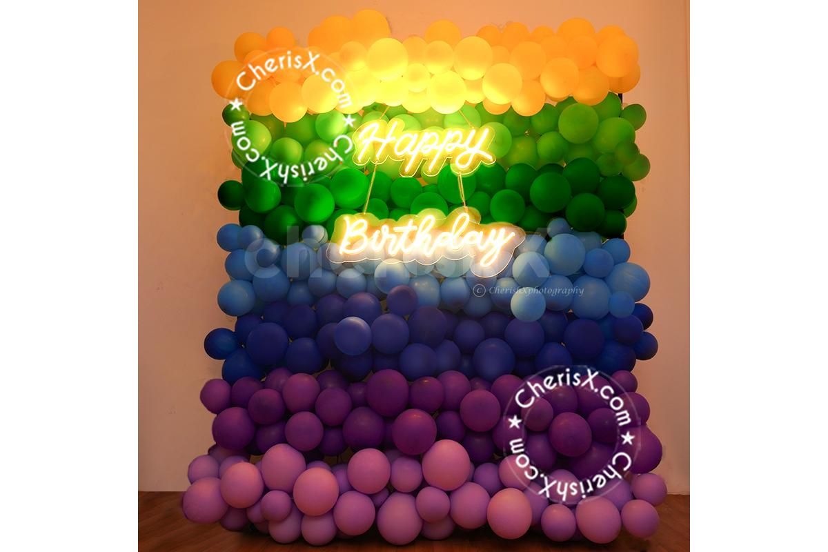 Enlighten the colours of your room and celebrate this special day with an outstanding décor