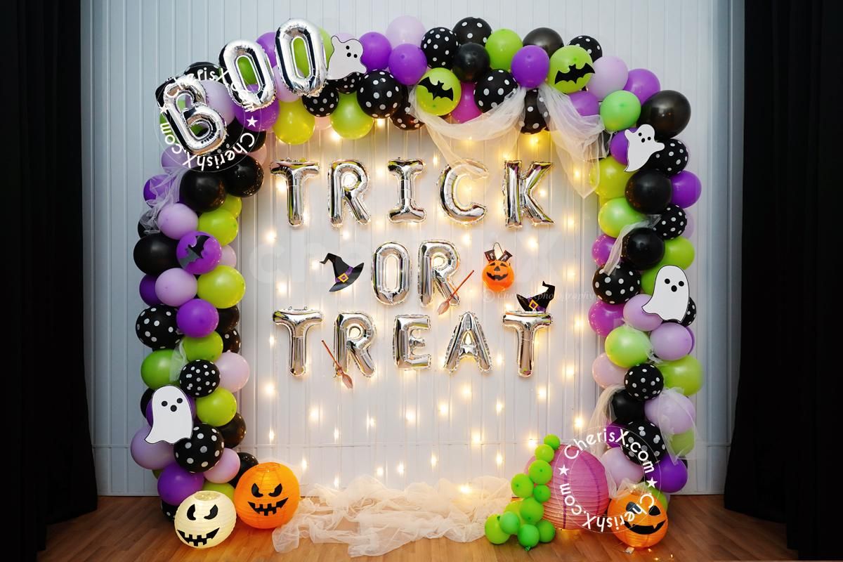 Trick Or Treat Halloween Decor