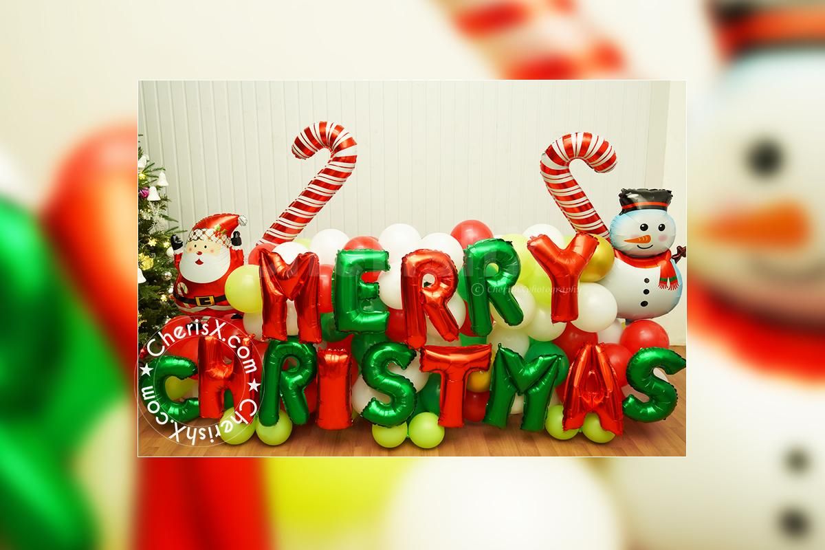 The bouquet is beautiful just like your Xmas night