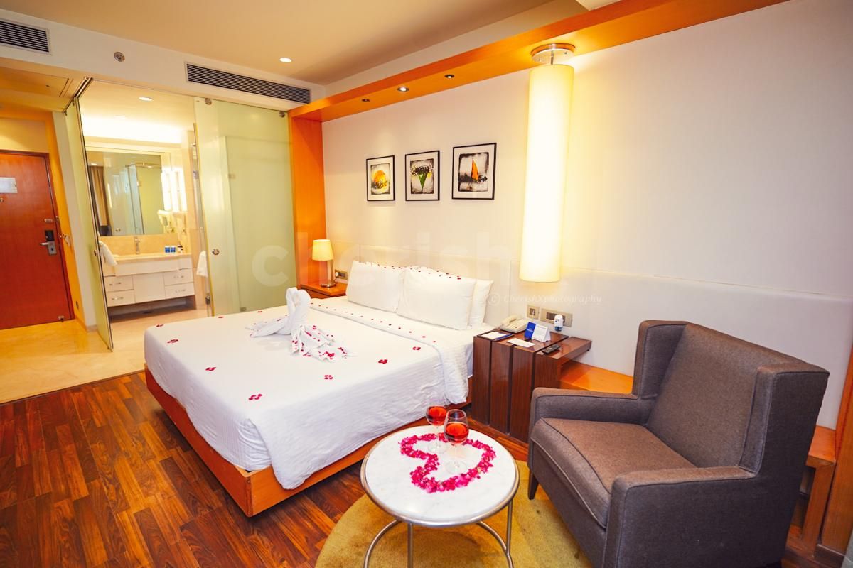 The welcome drinks will set a warm vibe for the night