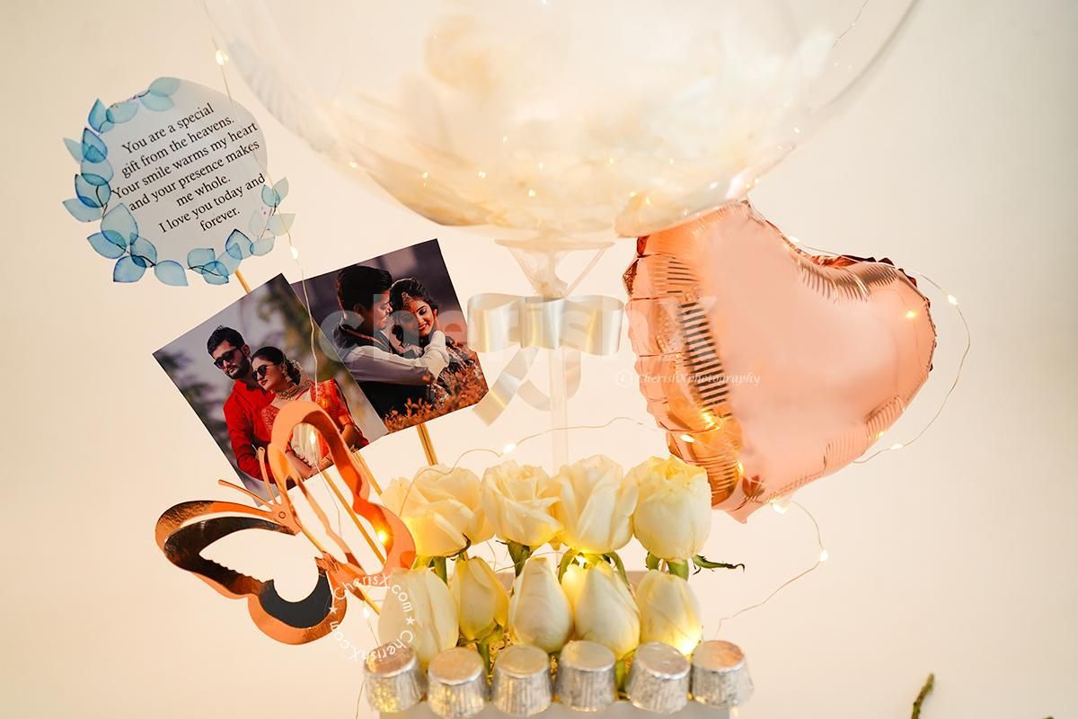 Make it personalised with a personal message on the customizable vinyl rosegold printing message bubble balloon