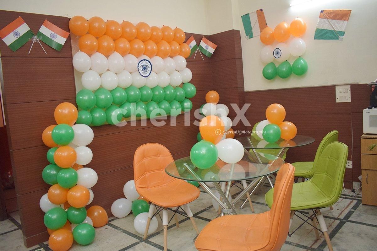 Independence Office Decoration