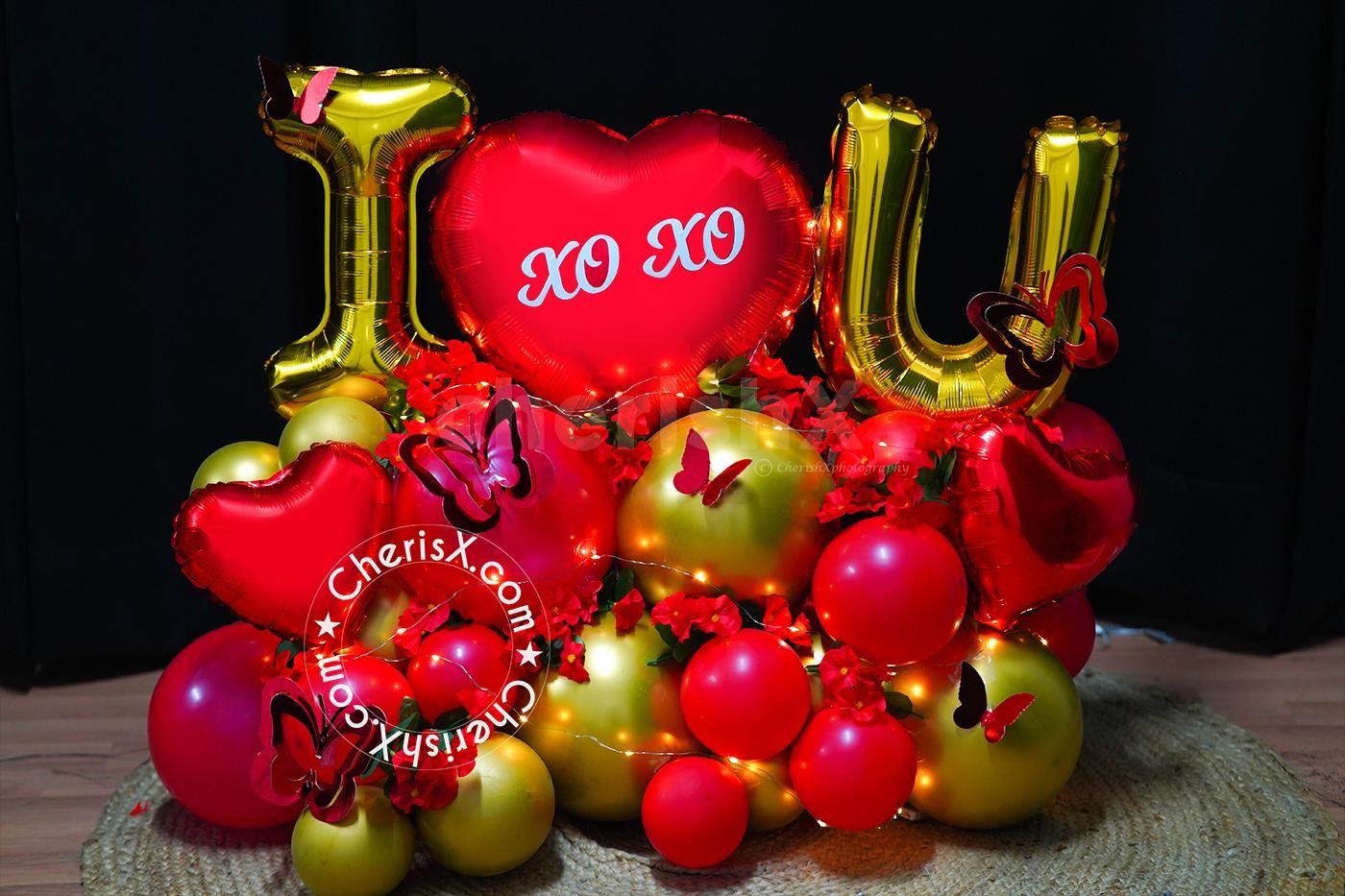 Express your love this Valentine's Day, say it with this beautiful red and golden balloon bouquet.