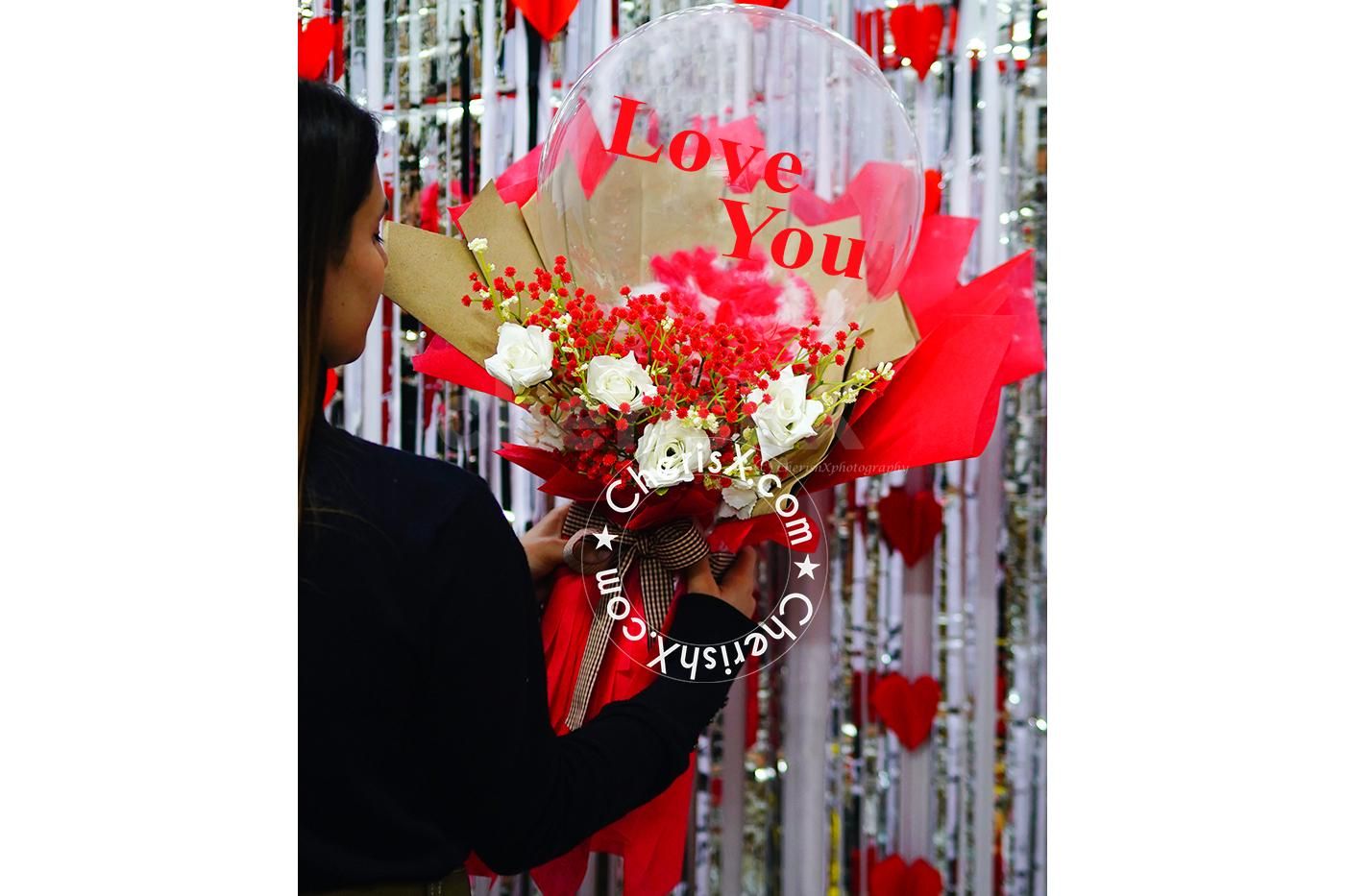 The message Love You is crafted for a special person in your life