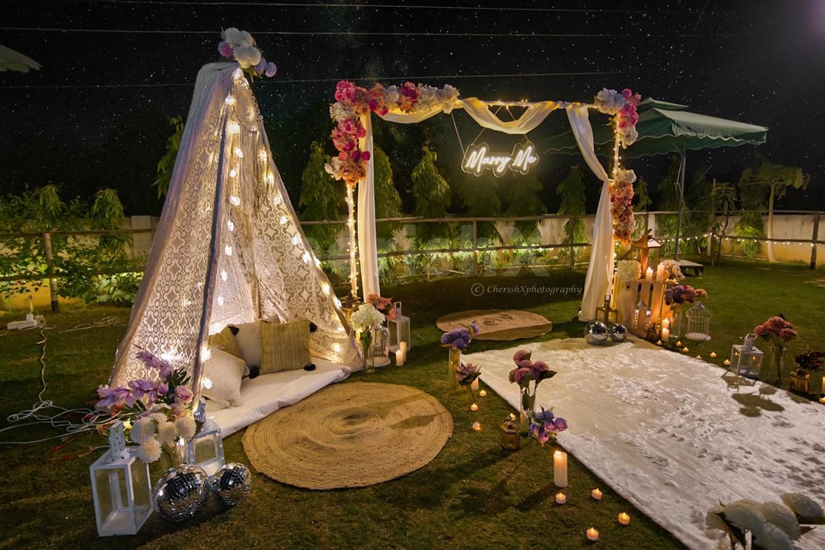 Propose your love in the fairyland of Boho setup