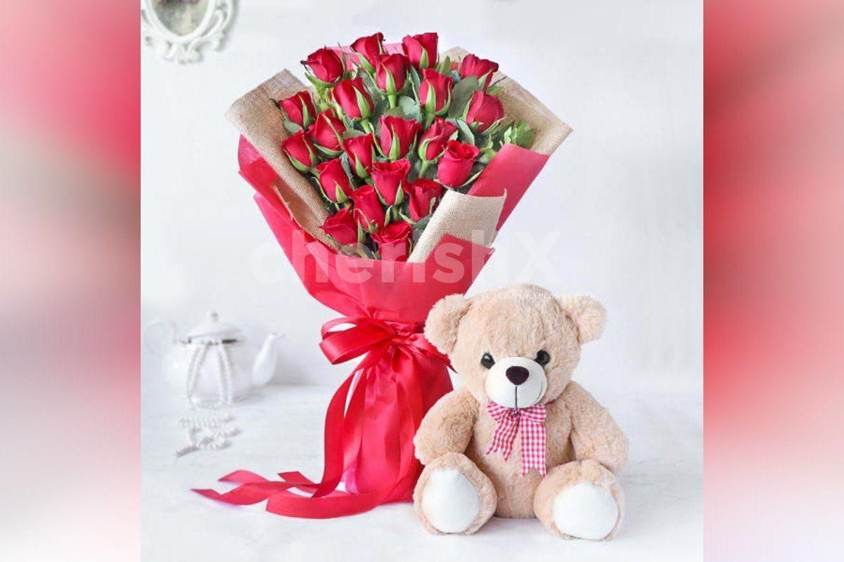 20 Red Roses Bouquet With A Teddy