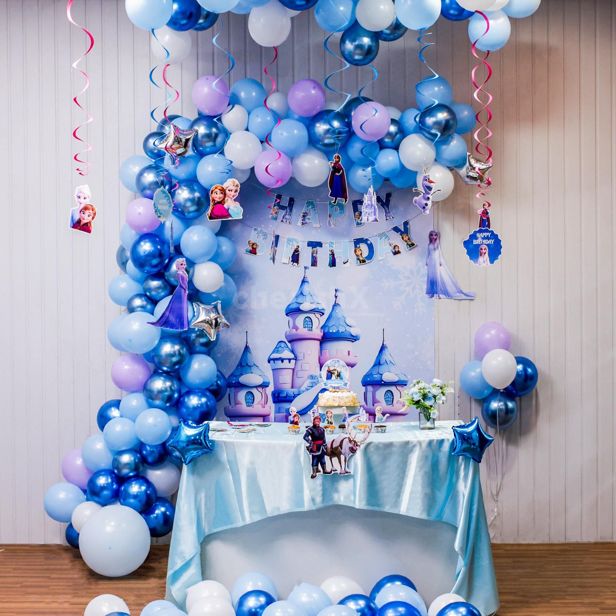 Macron balloons softens the birthday vibe with light colors for photos