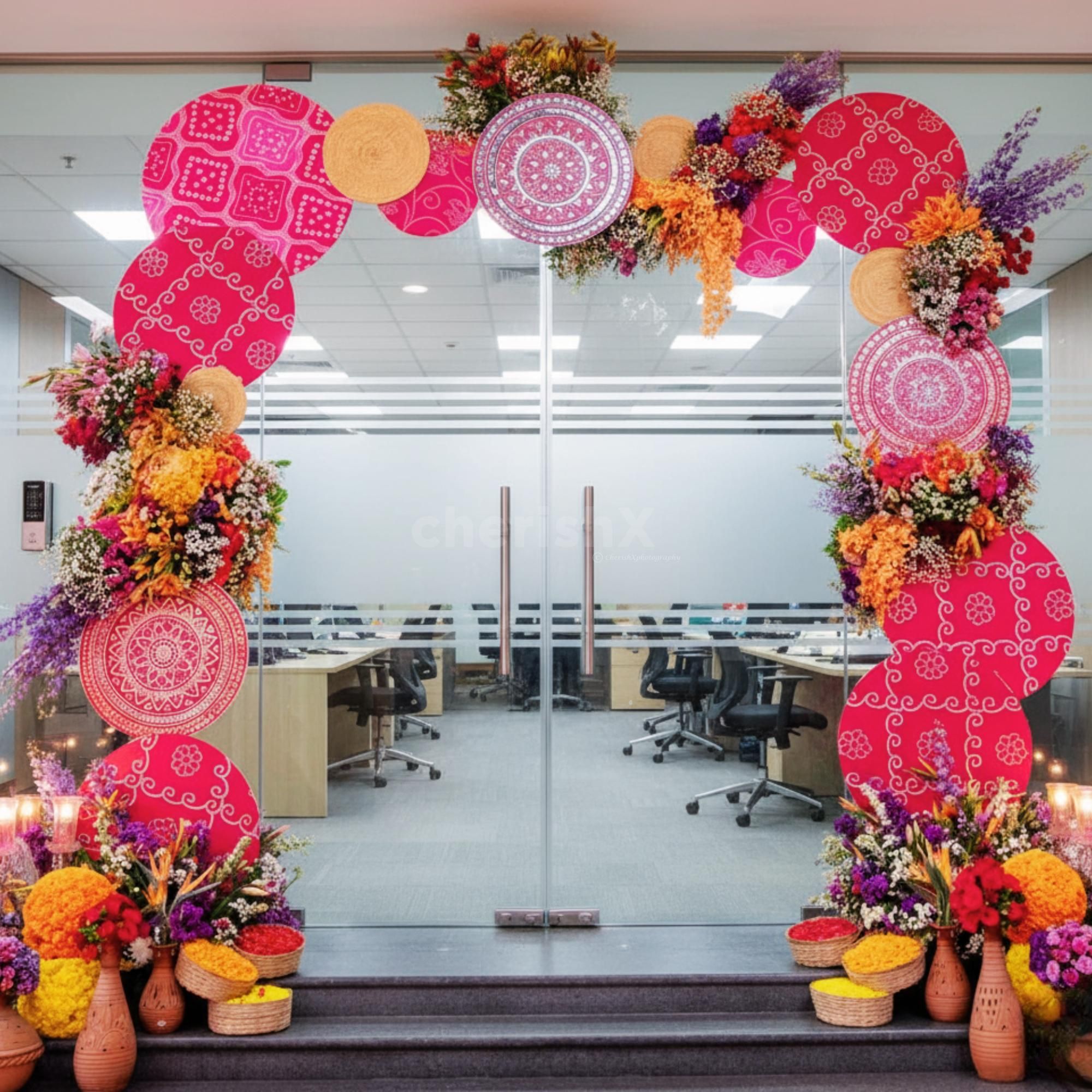 Artistic elements and floral motifs shape a warm, festive welcome.