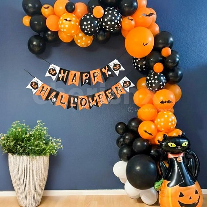 Make the entrance bright and spooky to create the ideal mood.