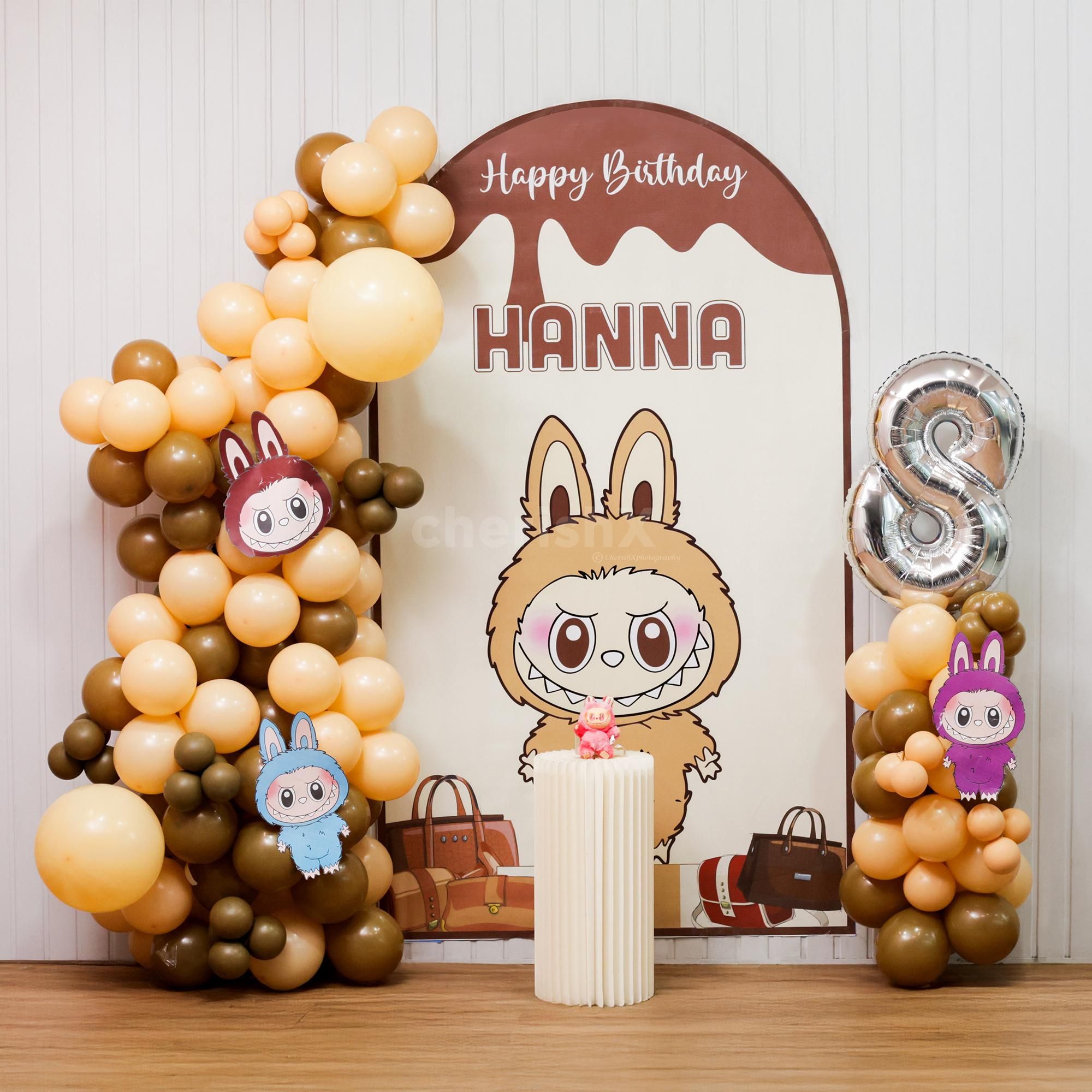 Macron vintage balloons blend modern trends with classy sophistication