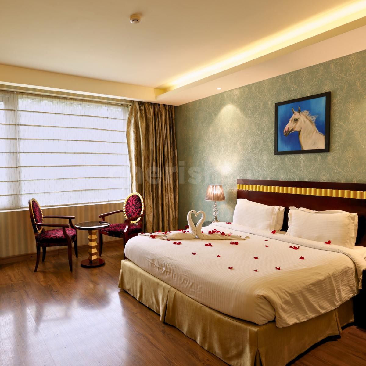 romantic getaway in gurugram, couple friendly hotels in delhi ncr
