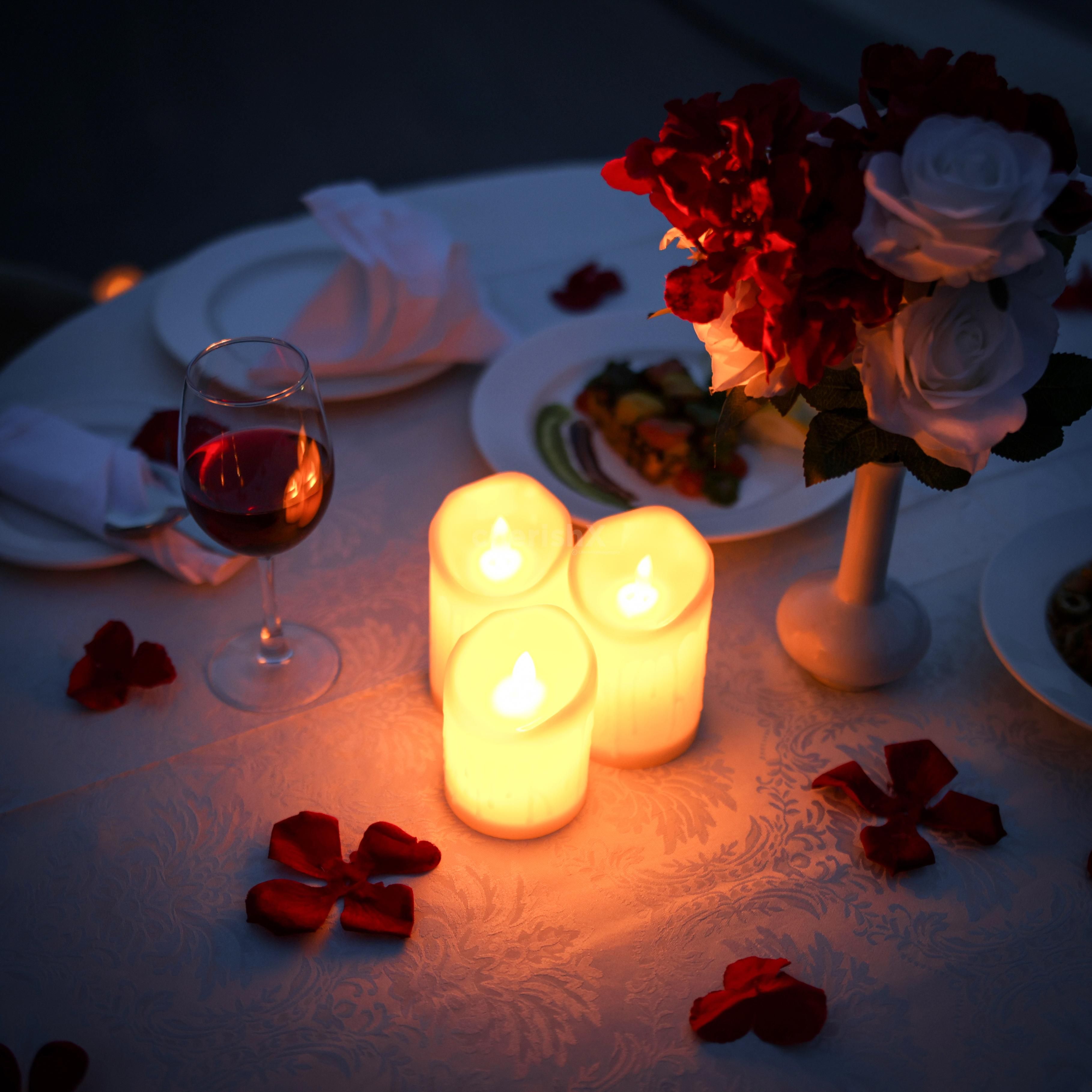 beautiful table decor for romantic dining outdoor